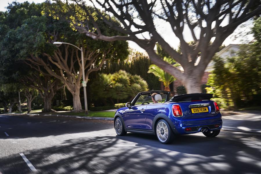  Mini Cooper S Cabrio (F57) 2018 года  (WW) (фото 21 из 222)